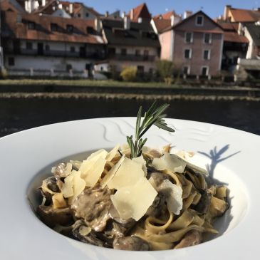 Kliknutím zvětšíte Plavba s večeří, VOROPLAVBA Radek Šťovíček